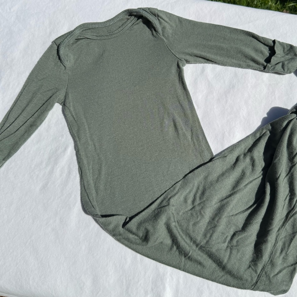 Solly Baby Newborn Knotted Gown